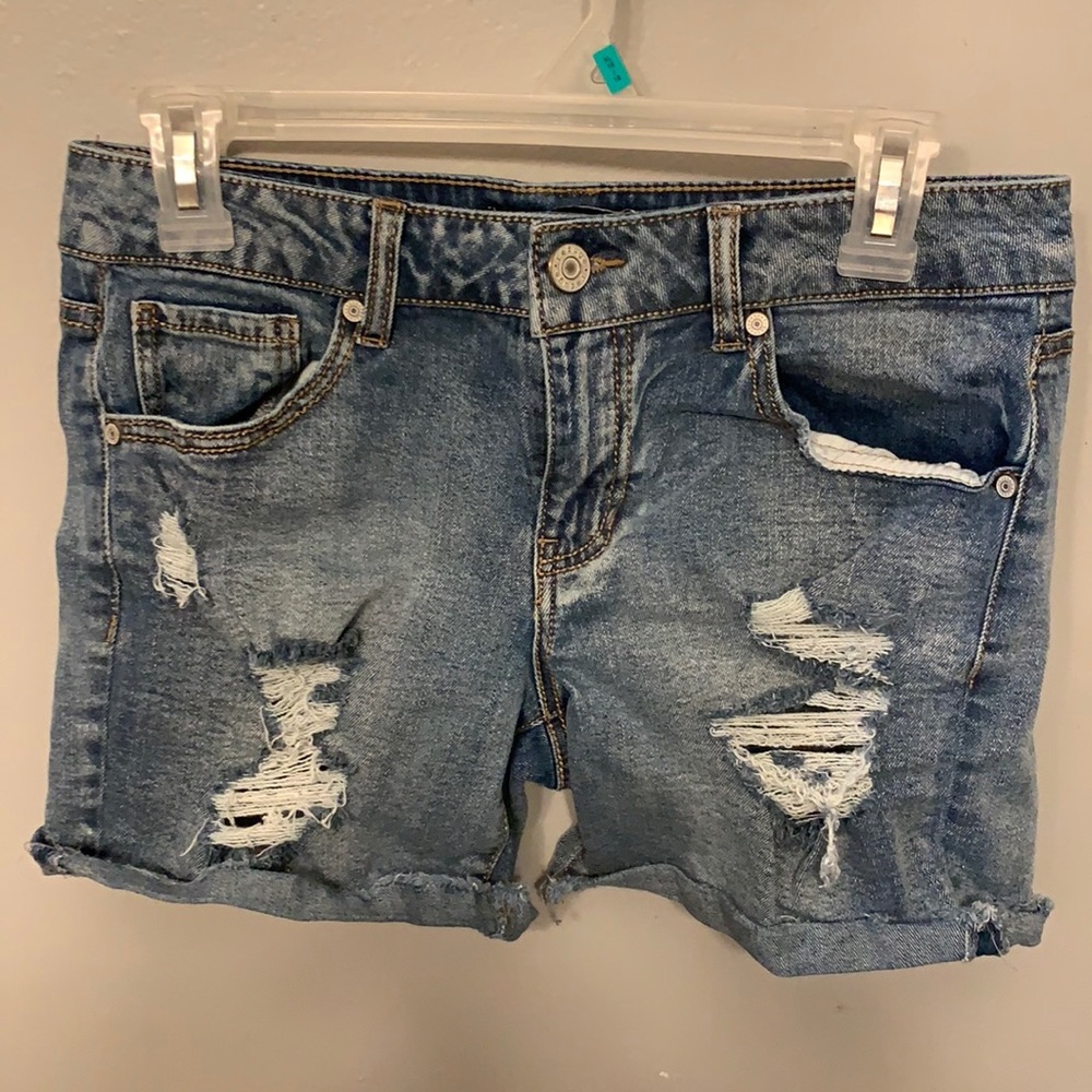 Distressed denim shorts size 6